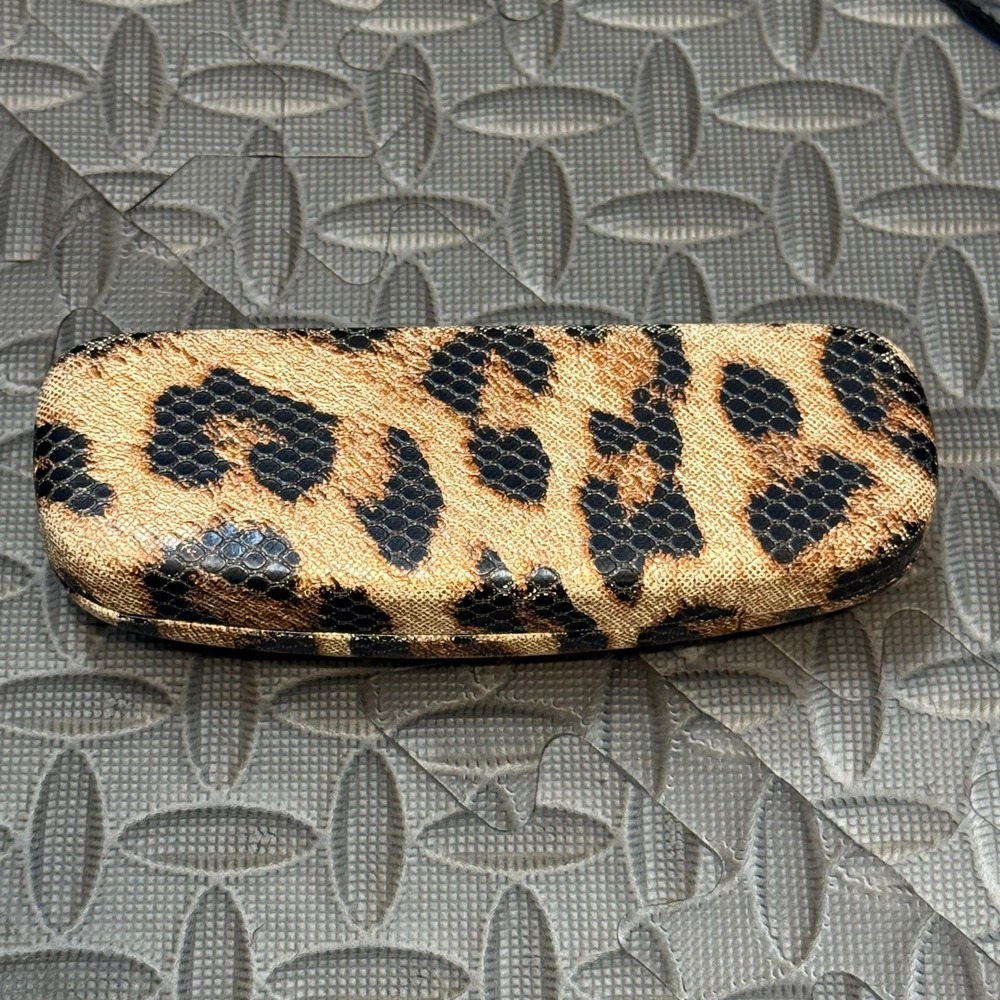 Sofia Vergara Foster Grant Leopard Print Hard Eyeglass Case Tan Black Glasses